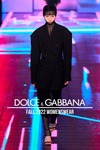 Dolce & Gabbana catalogue | Fall 2022 Womenswear | 16/05/2022 - 15/07/2022