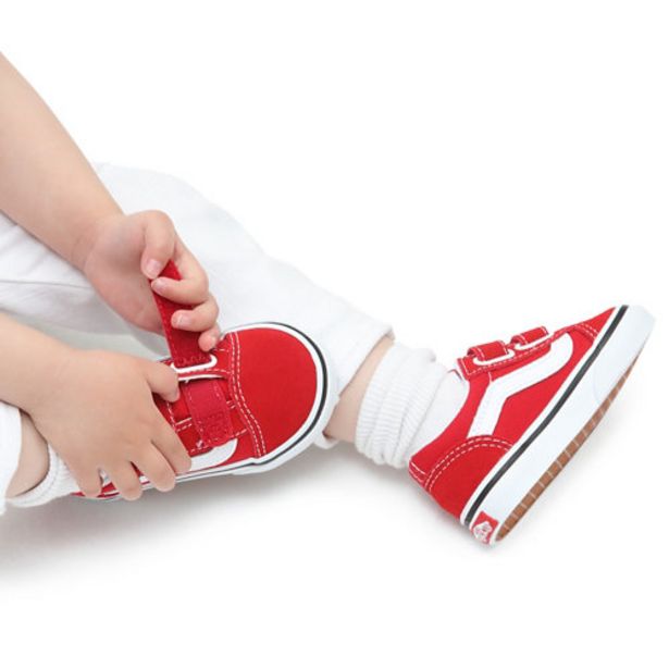 Toddler Old Skool Velcro Shoes (1-4 years) offers at 17,5 Dhs in Vans