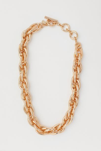 Necklace offers at 45 Dhs in H&M