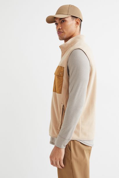 Fleece outdoor gilet offers at 50 Dhs in H&M