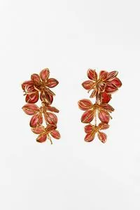 FLORAL EARRINGS offers at 119 Dhs in Zara