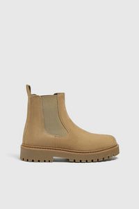 Split suede Chelsea boots with track soles offers at 199 Dhs in Pull & Bear