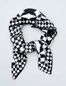 Printed satin scarf offers at 19 Dhs in Kiabi